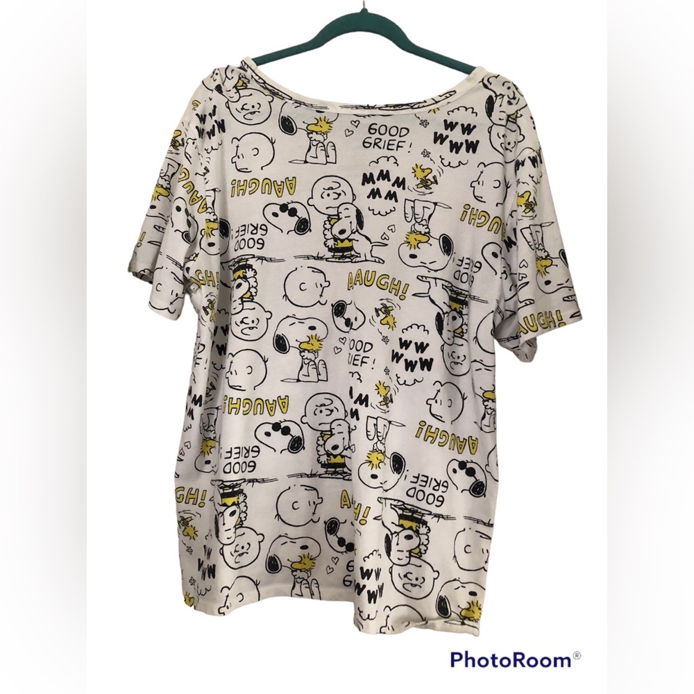 Peanuts Charlie Brown T-shirt